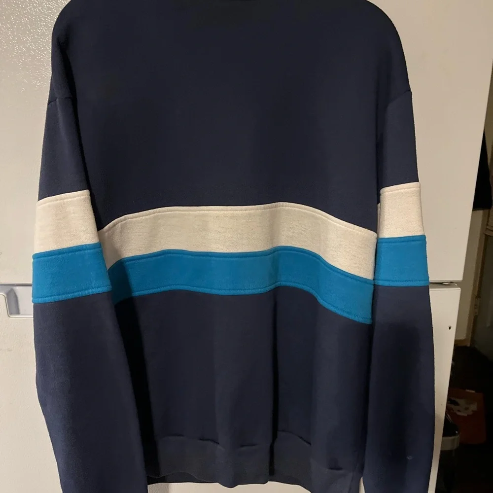 Nike Men's Navy and‎ Teal Crewneck Sweater 80s